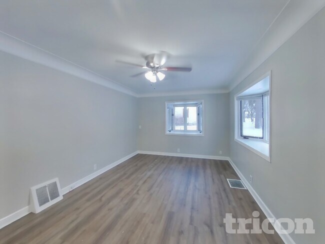 Foto del edificio - 3105 Georgia Ave S