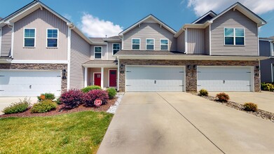 Building Photo - 816 Riley Ln
