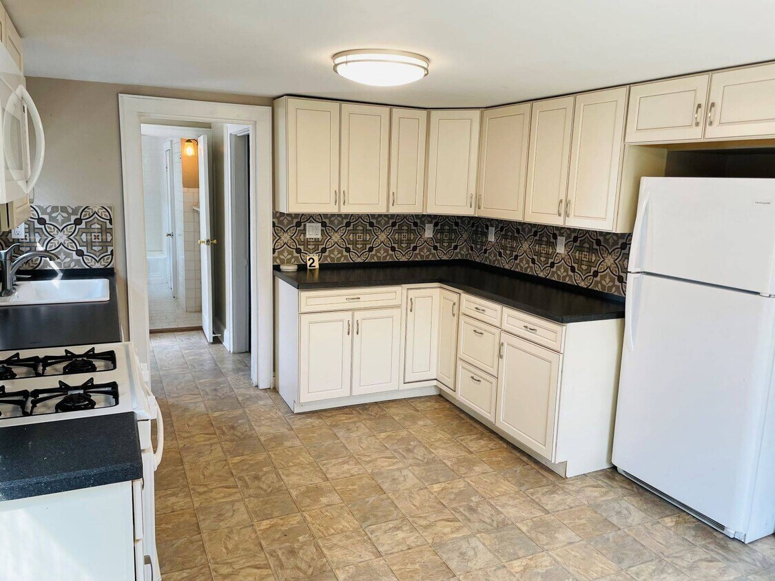 125 Elm Ave, Glen Cove, NY 11542 House for Rent in Glen Cove, NY