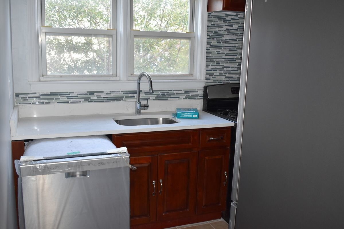 Foto principal - 34-02 37th St