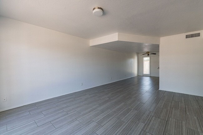Foto del edificio - Brand new floor