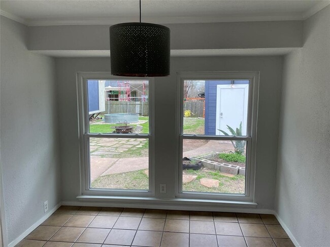 Foto del edificio - 4619 Jinx Ave