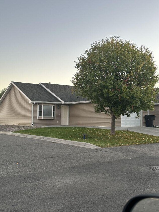Foto principal - 2 bedroom in Billings MT 59105