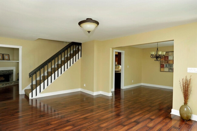 Foto del edificio - 1051 Chinoe Rd