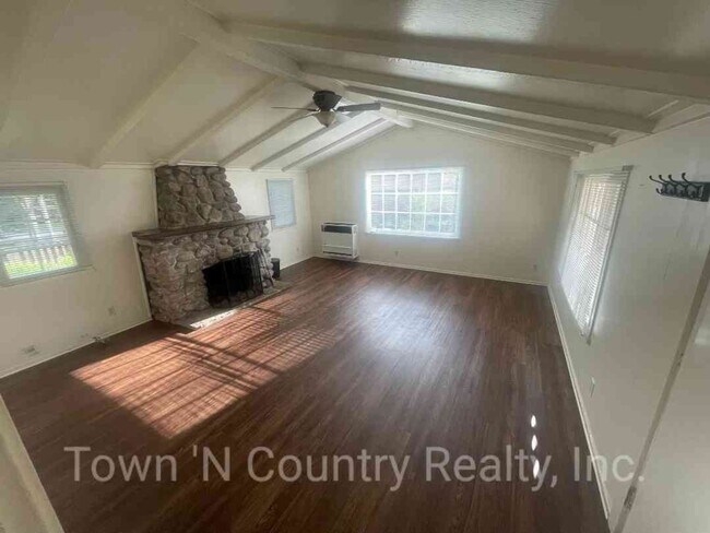 Foto del edificio - Charming Carmel Valley Retreat in Carmel Unified School District!