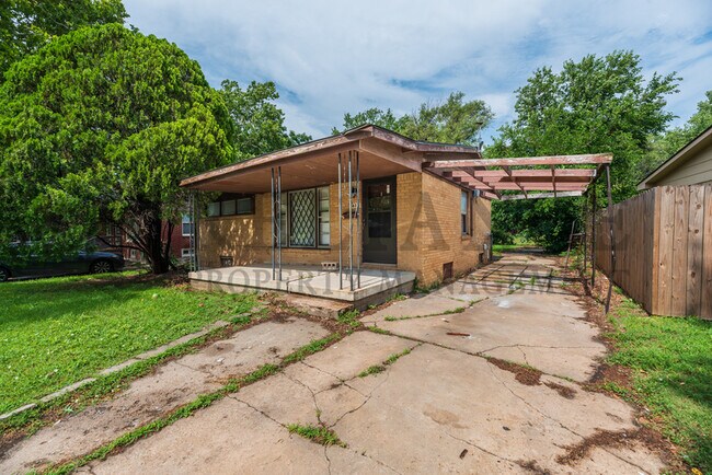 Building Photo - 1839 S Fabrique Dr