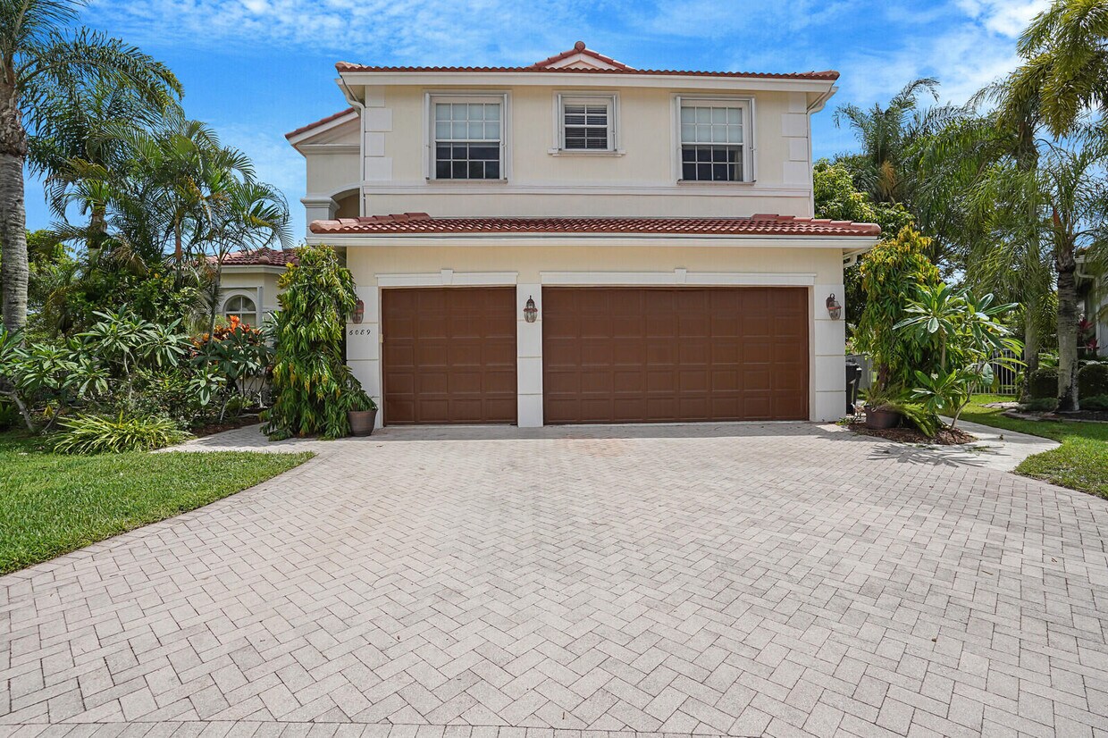 Foto principal - 6089 Bither Way