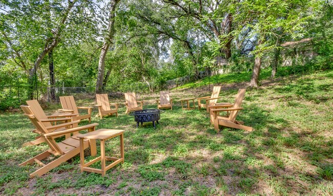 Foto del edificio - 4603 Lennox Dr