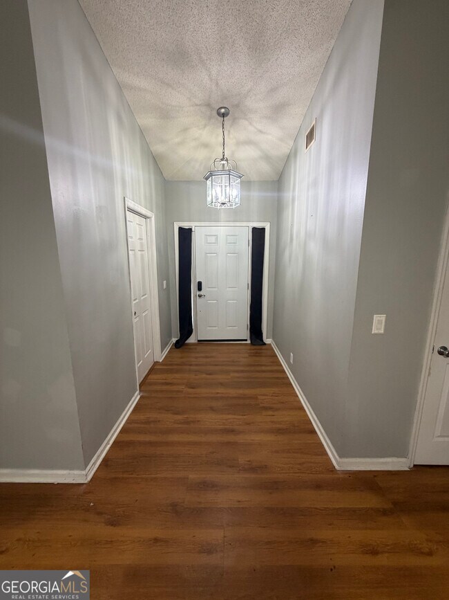 Foto del edificio - 514 Sunnyside Ct