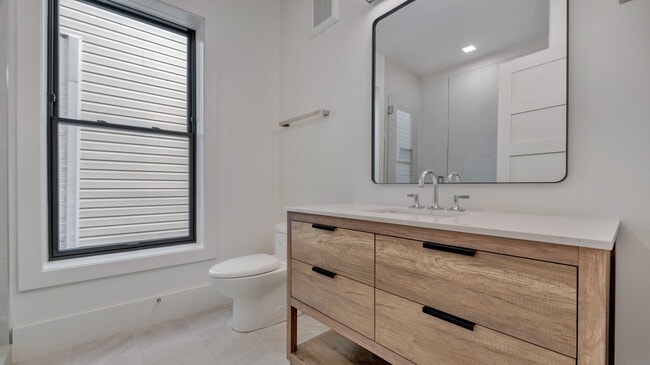 Building Photo - 1433 Euclid St NW