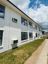 Building Photo - 1125 Ann