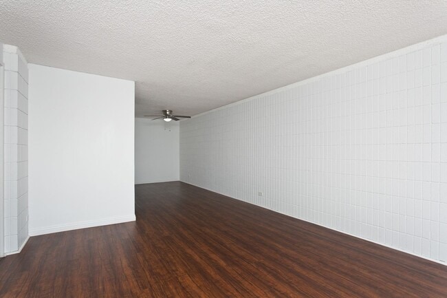 Building Photo - Haiku Hale - 3 bedroom, 2 bathroom, 1 park...