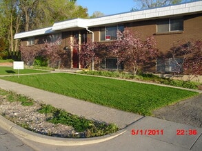 Building Photo - 1786 E Lincoln Ln