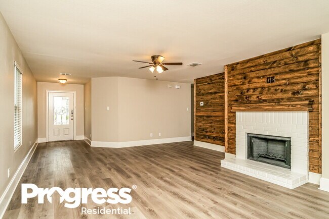 Building Photo - 2811 Meadow Bluff Dr