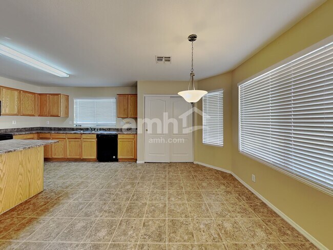 Foto del edificio - 8644 W Kathleen Rd