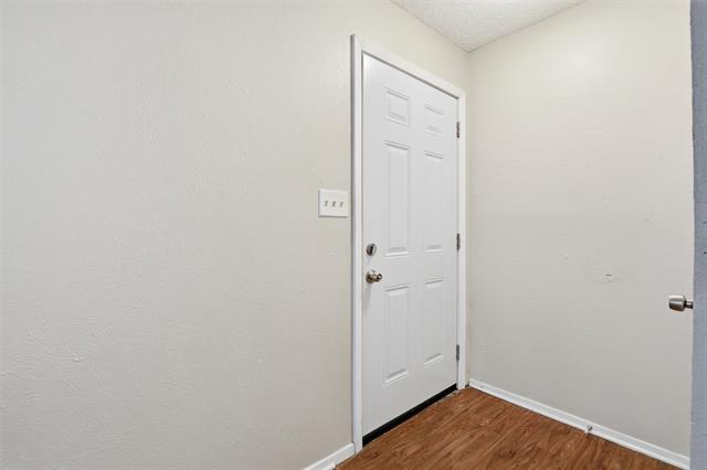Building Photo - 6811 Trail Lake Dr