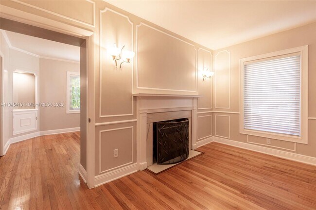 Foto del edificio - 1350 Mendavia Ave