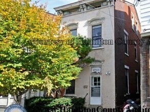 Building Photo - 2704 W McMicken Ave