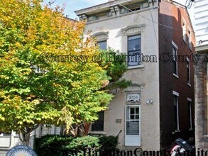 Building Photo - 2704 W McMicken Ave