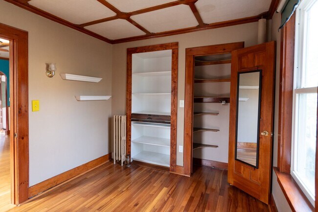 Foto del edificio - 4 Bedroom house conveniently located in Florence