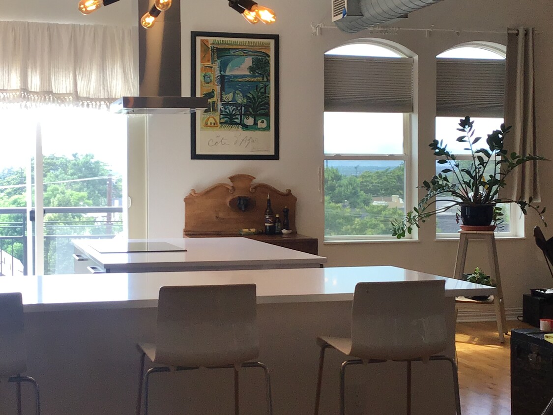 Kitchen Islands - 277 N Broadway