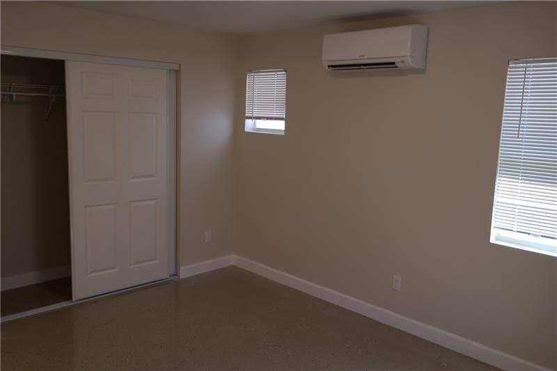 Foto del edificio - 1719 SW 17th St