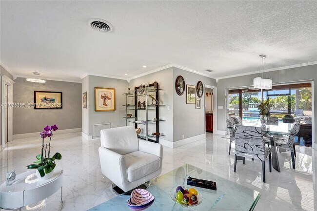 Building Photo - 4060 NE 26th Ave