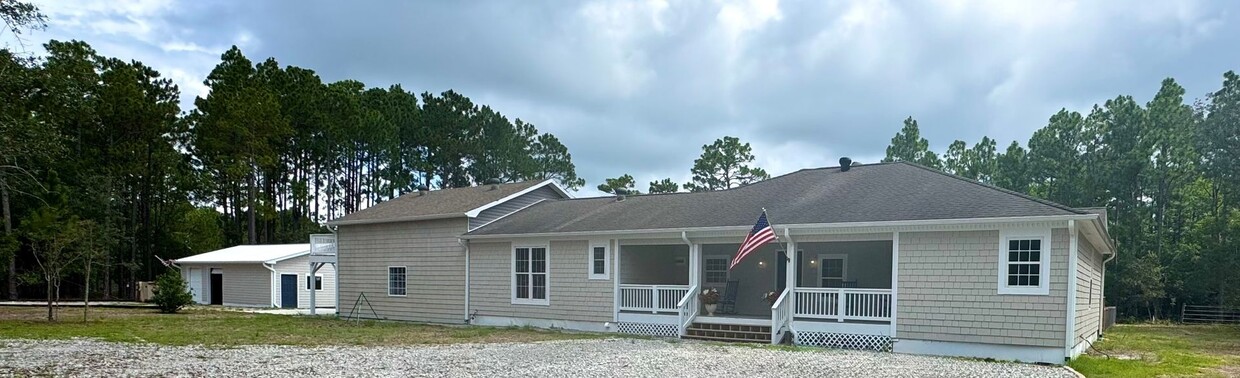 Primary Photo - A must see country home 15 minutes to the ...