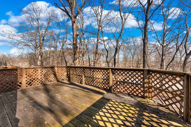Building Photo - 2750 Hunters Gate Ter