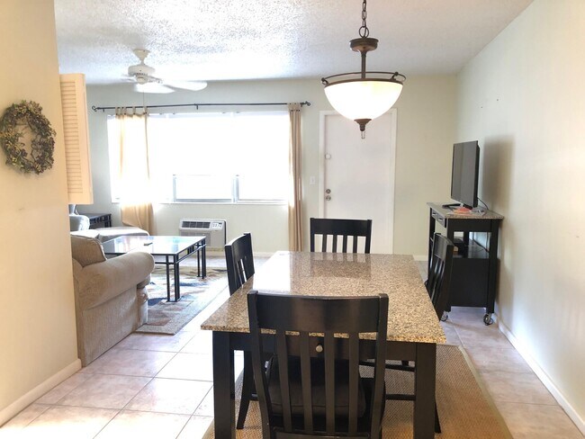 Foto del edificio - 32 Ventnor Dr