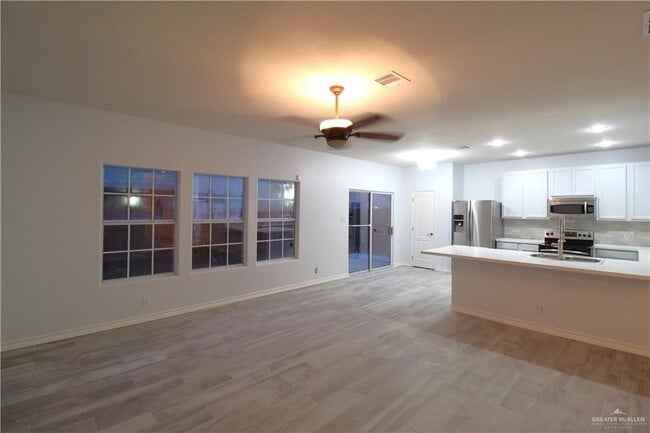 Building Photo - 4112 Petunia Ave
