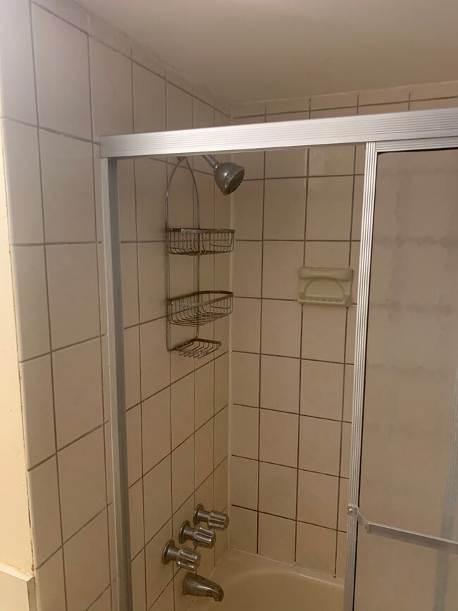 Foto del edificio - 4150 W 10th Ln