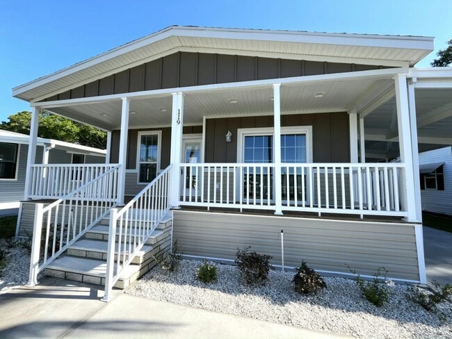 Building Photo - 119 N Lake Dr