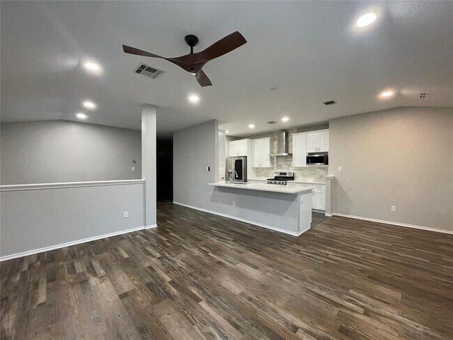 Foto del edificio - 1613 McDowell Bend
