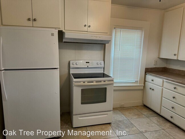 Building Photo - 2 br, 1 bath House - 7370 S. Villa Avenue