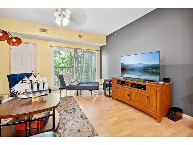 Building Photo - 1505 5th St N