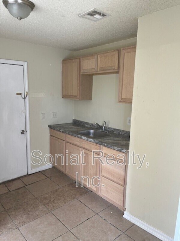 Foto del edificio - 5501 Cameron Blvd