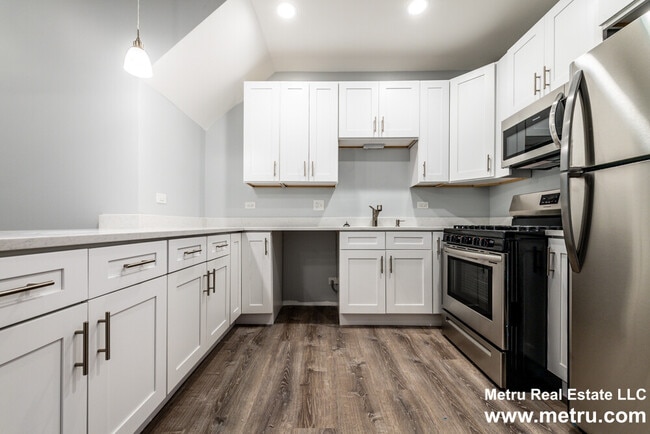 Building Photo - 3579 W McLean Ave