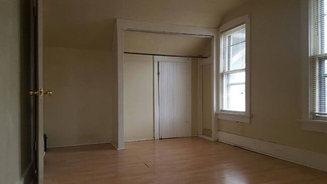 Building Photo - 729 Dawson St