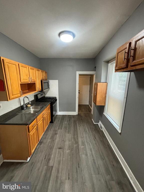 Building Photo - 2863 Harrison Ave