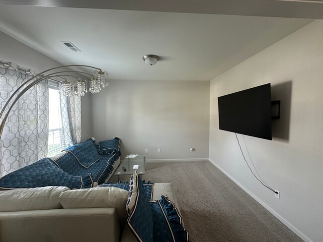 Foto del edificio - 813 Calista Flt