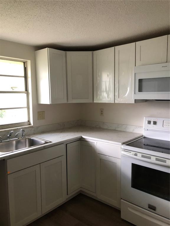 Foto del edificio - 5706 E 30th Ave