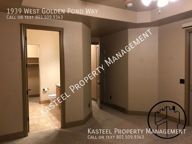 Building Photo - 1939 W Golden Pond Way