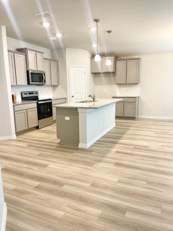 Foto del edificio - 10905 Hollister Ln