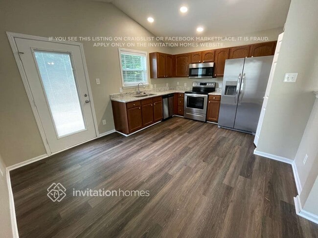 Building Photo - 6211 Adel Lane