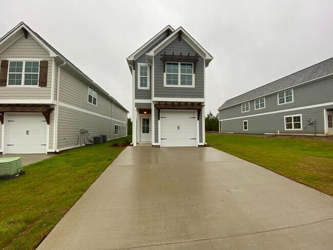 Foto del edificio - Home for Rent in Calera, AL!!! Available t...