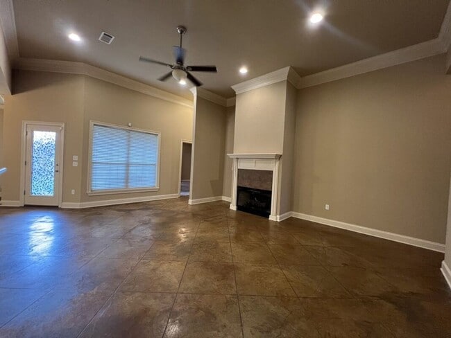 Building Photo - 2568 Middletowne Dr