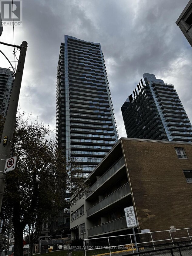 Photo principale - 110 Broadway Ave