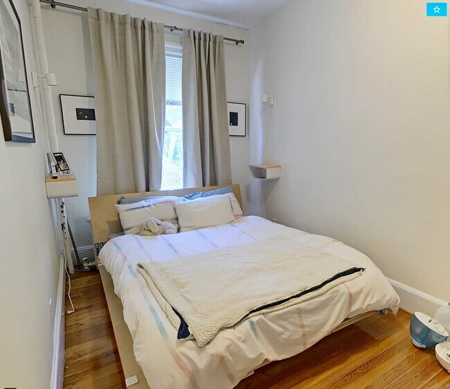 Foto del edificio - 1069 Beacon St