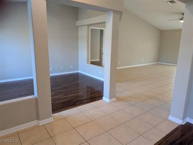 Building Photo - 1502 SW 43rd Ln